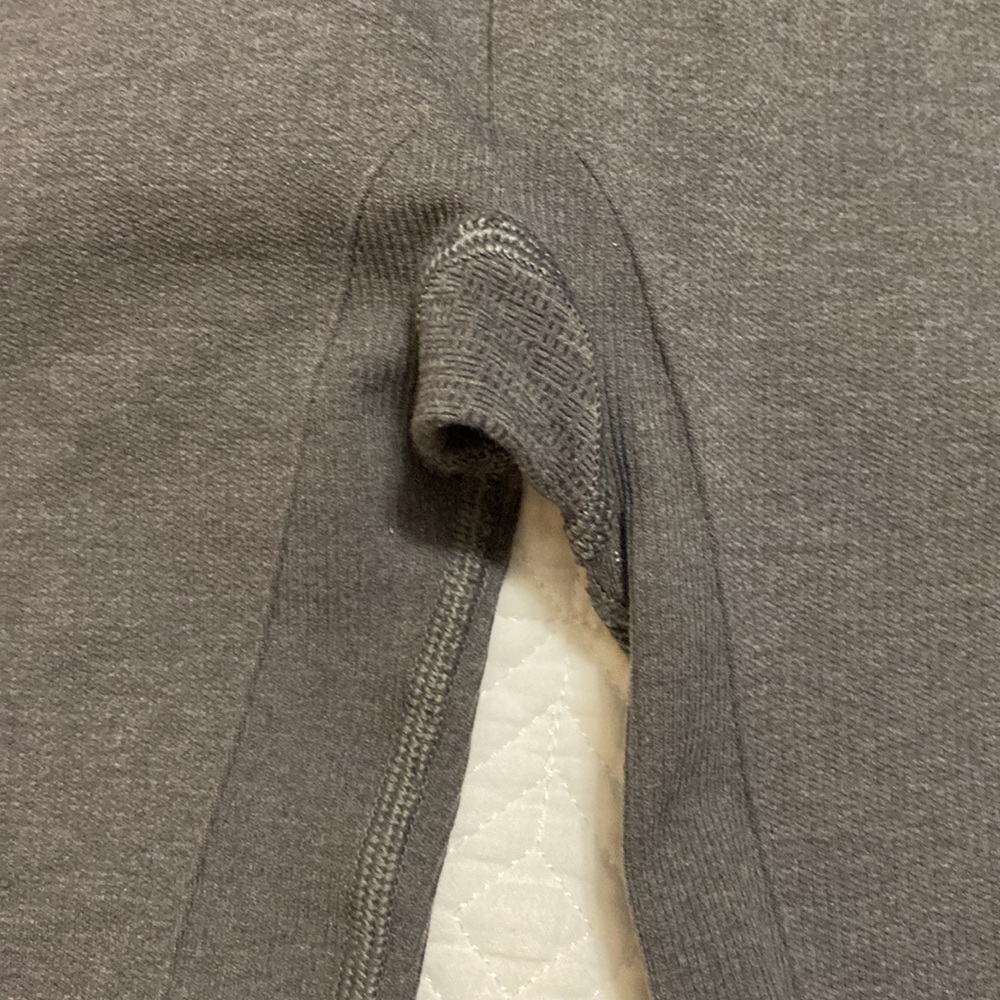Lululemon In The Flow Crops. - Picture 6 of 9